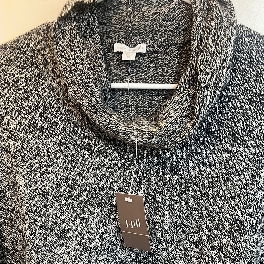 NWT Pure Jill J. Jill Black and White Sweater
